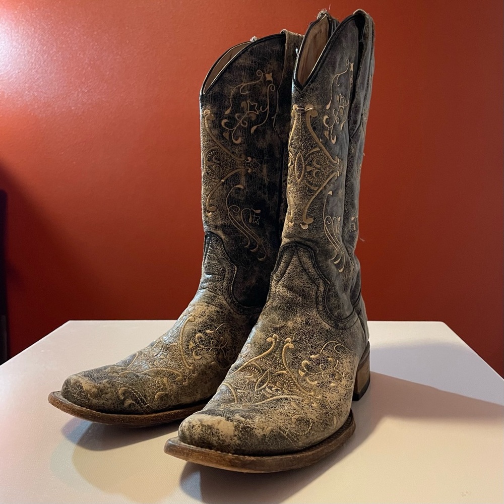 Circle G Women’s Western Crackle Leather Bone‎ Embroidered Cowboy Boots